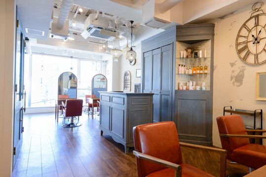 【自由が丘】≪引っ越し費用一部負担あり≫≪客単価10000円以上≫≪有給休暇あり！≫≪社会保険完備≫お客様1人1人としっかり向き合える！「keep hair design（キープヘアデザイン）」からスタイリスト（美容師）の求人☆★☆