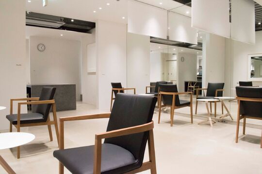 【尾山台】≪未経験・新卒生・通信生OK≫≪完全週休2日制≫≪デビューまで2年以内≫≪営業時間内レッスン≫≪ママさん、ブランクのある方OK≫≪引っ越し費用一部負担あり≫≪客単価10000円以上≫≪髪質改善がウリ≫≪社会保険完備≫集客も抜群！お客様1人1人としっかり向き合える「THREE by KEEP（スリーバイキープ）」からアシスタント（美容師）の求人☆★☆