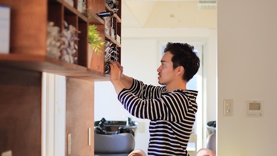 【鎌倉】≪土日休みOK≫≪完全週休2日制≫≪夏季冬季休暇あり≫美容が大好きな方大歓迎！最短1年デビュー！「arbol grande（アルボグランデ）」からアシスタント（美容師）の求人☆★