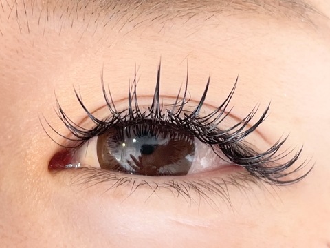 【梅田】それぞれのライフスタイルに合わせ、誰にとっても働きやすい環境を提供！≪月8～12日から選べる休日数≫≪社会保険完備≫≪髪色、ネイル自由≫≪高単価≫回転重視ではなく、お客様との対話を大切にするアイラッシュ＆ネイルサロン「PEEKABOO梅田（ピーカーブーウメダ）の求人★☆★