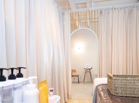 【盛岡駅】≪未経験OK≫≪月9日休み≫≪社会保険完備≫≪産休育休取得実績あり≫≪月2回土日休みOK≫インフルエンサー御用達サロン！脱毛を中心に幅広いエステメニューを取り揃えている「Motto 盛岡店（モットモリオカテン）」からエステティシャンの求人☆☆