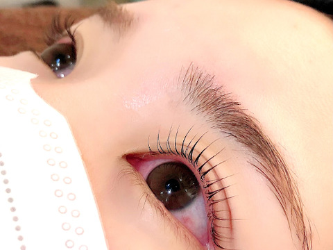 【今泉】≪完全週休2日制≫≪土日休みOK≫≪実働8時間≫≪未経験OK≫ゆったりとした時間枠で施術を行い、残業は一切なし！昇給制度があり、毎年固定月給がUPします！充実の研修制度で未経験の方も大歓迎！デビューする前はもちろん、デビュー後も安心サポート！「Bunny eye's TENJIN（バニーアイズテンジン）」からアイリスト（まつげエクステ・まつげパーマ・アイブロウ）の求人☆☆