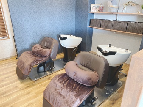 【大野城】≪社会保険完備≫≪月8日休み≫≪高単価サロン≫≪土日休みOK≫≪ママさん美容師歓迎≫アットホームな少人数サロン！美容師として長く勤務したい方へ！ブランクのある方も歓迎！「CRATCH HAIR DESIGN（クラッチヘアーデザイン）」からスタイリスト（美容師）の求人☆★