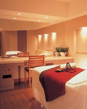 【中之島】≪5連続休暇制度あり≫≪月8日or月10日休みの選択制≫≪実働7.5時間≫≪ボーナスあり！≫≪カウンセリング重視≫高いハンド技術で「東洋医学」をベースとしたメニューを展開するサロン「Carju Rajah リーガロイヤル店（カージュラジャリーガロイヤルテン）」からエステティシャンの求人です☆☆