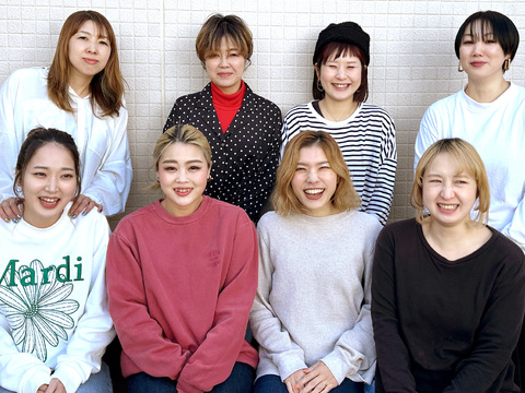 【武庫之荘】≪社会保険完備≫あなたにピッタリのカリキュラムで早期デビュー可能◎週3日の営業時間内レッスンだからプライベートも充実！入社半年後から有給取得！中途・既卒の方、大歓迎です！「clap by tetote（クラップバイテトテ）」からアシスタント（美容師）の求人☆★☆