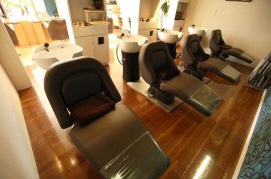 【大門】≪月8,9日休み≫≪最短2年でデビュー可能≫≪月給19万円〜≫≪20時までに退勤可≫≪託児所完備≫着付けやメイク、ネイルも学べる！充実した福利厚生で生涯働いていけるサロン作りを目指すサロン！スタッフ同士が家族のように仲が良いのも魅力のポイント◎「Lucido style Cube　(ルシードスタイルキューブ)」からアシスタント（理容師・美容師）の求人☆★