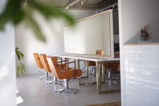 【有松】≪入客チャンスあり≫≪高収入が狙える≫≪マンツーマン接客≫入社半年間は優先的に入客させてくれます！客単価も高いサロンなので売り上げも上げやすく、高収入も狙えますよ！「SOUPLE.ozakiyama（スープルオザキヤマ）」からスタイリスト（美容師）の求人☆★