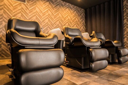 【北岡崎駅】≪売上50〜60％還元≫≪土日休み・連休取得の相談OK≫≪33万円の最低保障給あり≫フルタイムの方は33万円の最低保証給あり！あなたに合わせた休みの相談も可能なので希望の働き方が可能！「ilo hair（イロ ヘアー）」からスタイリスト（美容師）の求人★☆