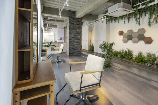 【上町二丁目】≪社会保険完備≫≪完全週休2日制≫≪土日祝休みの取得可能≫≪独立支援制度あり≫≪住宅手当あり（条件あり）≫20時までに退勤OK！成長と快適さ、働きやすさをあなたのスタイルに！「人が集まり次第、高知市にオープン予定の夢に向けて準備を整えるサロン」からスタイリスト（美容師）の求人☆★