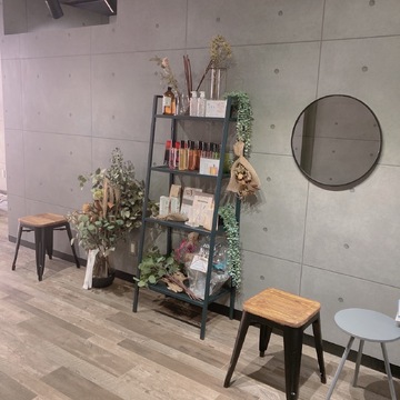 【元町】≪正社員・業務委託・パート歓迎≫≪研修期間も給与あり≫≪髪色ネイル自由≫スタイルに合わせて働き方を選択できる！メニュー豊富なアイラッシュサロン「Roco Tiara（ロコティアラ）」からアイリスト（まつげエクステ・まつげパーマ・アイブロウ）の求人★☆