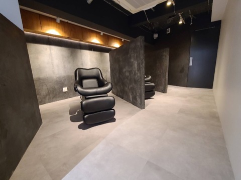 【南船場】≪全席個室≫≪カットカラー2時間枠≫≪全メニュー、トリートメント付き≫≪平均単価14000円≫≪1年間の最低保証給あり≫≪女性スタイリストonlyサロン≫完全マンツーマン接客で、お客様と密に関われる環境です！エイジングが気になりだす大人女性をメインターゲットとする「ON（オン）」からスタイリスト（美容師）の求人☆★☆