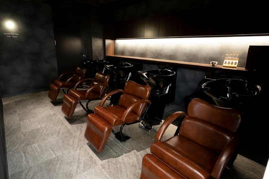 【淀屋橋】≪社会保険完備≫≪完全週休2日制≫スタッフが辞めない秘密がいっぱい！女性スタッフも長く働ける環境です！プロのモデルやカメラマンを呼んだ本格的な撮影も実施！ワンランク上のトータルビューティサロン「RUCCA yodoyabashi（ルッカ ヨドヤバシ）」からスタイリスト（美容師）の求人☆★