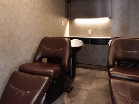 【JR芦屋駅】≪社会保険完備≫福利厚生も充実しているので安心して働ける環境！しっかりとした技術を身につけられます！「FIBER ZOOM ASHIYA（ファイバーズームアシヤ）」からアシスタント（美容師）の求人☆★☆