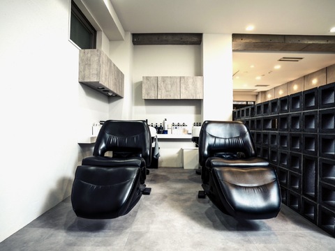 【烏丸御池】◆夏季最大11連休可能・日曜休みOK・有給休暇あり・住宅手当あり・社会保険加入可能◆お客様へのカウンセリングと提案に注力！入客チャンスが多いのも魅力です！巻き髪が人気のサロン「rias hair design（リアスヘアデザイン）」からスタイリスト（美容師）の求人☆★