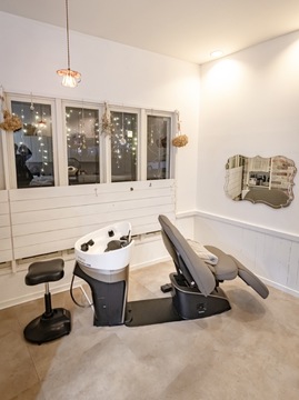 【八日市】≪レッスン回数合格制≫で、デビューまで不安ゼロ。≪できるまで付き合う≫――放置しない教育。≪人間関係が落ち着いた環境≫だから、安心して≪美容師力≫を伸ばせます。「ecco green（エコーグリーン）」からアシスタント（美容師）の求人☆★