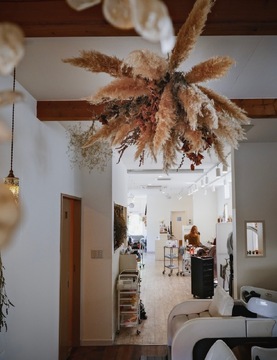 【八日市】≪固定給33万円（半年保証）≫≪有給しっかり取得≫≪社会保険完備≫ブランク・育休復帰・環境チェンジも歓迎します。無理せず、安心して美容師を続けられる。そんな「長く働ける働き方」を、eccoが整えました。「ecco green（エコーグリーン）」からスタイリスト（美容師）の求人☆★