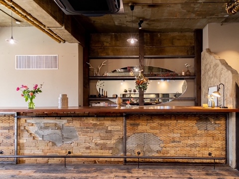 【彦根駅】≪完全週休2日≫≪ママさん美容師も歓迎≫≪社会保険完備≫≪土日休み可能≫小規模のプライベートサロン◎地域密着型のサロンなので幅広いお客様に携われますよ！「alo.（アロ）」からスタイリスト（美容師）の求人★☆