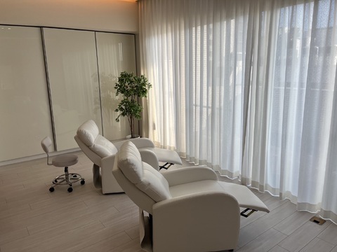 【天王寺】堀江で人気のトレンドサロンが天王寺にOPEN！！ヌヌラッシュなどの韓国スタイルや、ワンホンが人気！！≪月1回土日休み可能・髪型ネイル自由・有給休暇あり・実働8時間のシフト制・社会保険完備≫自社スクール研修＆研修中も給与ありで未経験でも安心「Jiem 5 eye 天王寺店（ジェイムファイブアイテンノウジテ」からアイリスト（まつげエクステ・まつげパーマ・アイブロウ）の求人☆☆