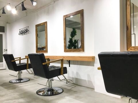 【心斎橋】≪完全マンツーマン制！！≫≪入客チャンス大!!≫頑張りはしっかり歩合で還元あり◎完全マンツーマン制で、お客様の要望に幅広く対応！本格的な撮影にも興味がある方にもオススメ！都会の隠れ家ハイクオリティーサロン「Laurel（ローレル）」からスタイリスト（美容師）の求人★☆★