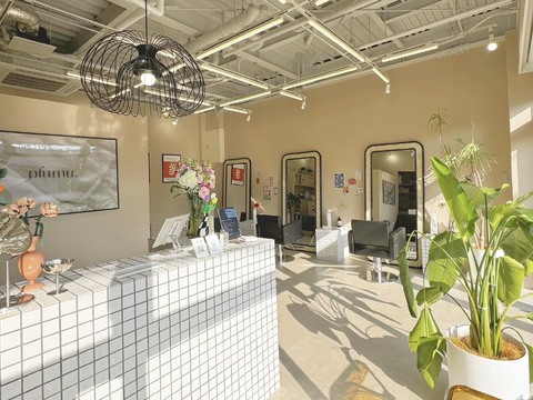 【玉名】≪社会保険完備≫≪高単価サロン≫≪完全週休二日制≫≪交通費支給あり≫韓国ヘアが人気のサロン！ライフスタイルに合わせた働き方が可能！「plumu.（プリュム）」からスタイリスト（美容師）の求人☆★