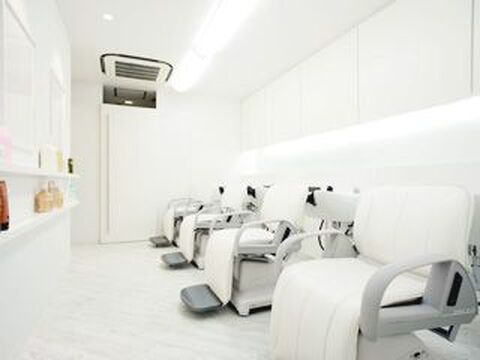 【市ヶ谷】＜完全週休2日制＞＜社会保険完備＞抜群の待遇が◎全国に展開するTAYAグループ☆充実の教育体制があり安心！美容師を続けれる環境が人気です♪プライベートも充実♪TAYA 九段店（タヤクダンテン）からアシスタント（美容師）の求人☆★