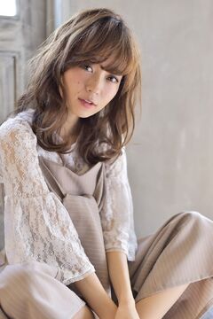 【山本】≪最短1年デビュー≫≪月給19万円〜≫≪社会保険完備≫≪ヘアメイクにも携われる≫海外のショーや芸能関係の依頼も多数！幅広い経験ができるサロンです！「nanana parena 宝塚店（ナナナパレナタカラヅカテン）」アシスタント（美容師）の求人☆★