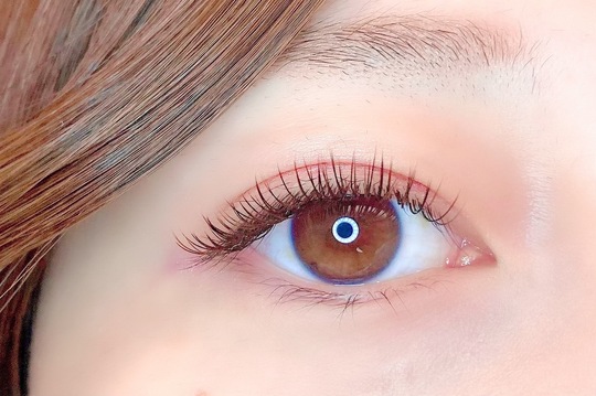 【玉造】未経験OK！≪実働8時間≫≪完全週休2日制・有給休暇100％消化≫≪社会保険完備≫出店予定あり！LEDマツエクが人気のナチュラル系アイラッシュサロン！「FEELLASH by green（フィールラッシュバイグリーン）」からアイリスト（まつげエクステ・まつげパーマ・アイブロウ）の求人☆☆