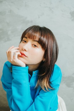 【西宮北口】≪住宅手当あり≫≪社会保険完備≫≪最短1年半～2年デビュー≫撮影などクリエイティブな業務もあり！着付け・メイク・まつげパーマなどトータルビューティーを提供するサロン「Ray（レイ）」からアシスタント（美容師）の求人☆★☆