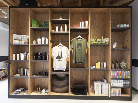 【上総一ノ宮】≪完全週休2日制≫≪最短2年以内でのデビュー可能！≫≪営業時間内レッスン可能！≫≪社会保険完備≫幅広い技術を身に付けられる！「F.PARADE seaside（エフパレードシーサイド）」からアシスタント（美容師）の求人★☆★