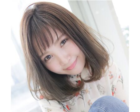 【近鉄八尾駅】≪入社祝い金10万円！≫≪月35万円以上の高収入が可能≫≪指名50％還元／フリー40％還元≫頑張り次第でスタッフ一人あたり月200名以上のお客様を担当可能！デザインカラーが得意なサロン！お仕事もプライベートも充実します！hair’s RooM（へアーズルーム）からスタイリスト（美容師）の求人☆★