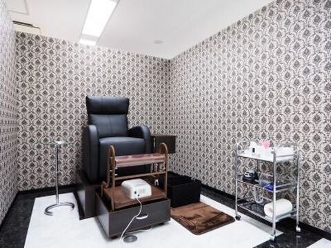 【西梅田】《ネイリスト未経験OK☆3級から☆社保完備☆シフト制☆》お客様のライフスタイルにあわせたデザインを提供するSOU（ソウ）!!長く活躍してほしいから、福利厚生も整えています♪ネイリスト（ネイル）の求人☆★☆