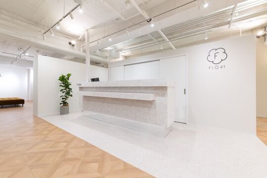 【河内小阪】≪エリア 1の集客力≫≪指名売上120万円以上のスタッフ在籍≫入客チャンスがなく困っている方、リピート率も上げるノウハウも学べる環境です！≪土日休みは最大年4回OK≫≪最大10連休OK≫≪産休育休制度あり≫≪完全週休2日≫≪社会保険完備≫好条件サロン！「float 河内小阪店（フロート　カワチコサカテン）」からスタイリスト（美容師）の求人☆☆