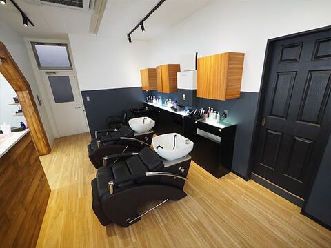 【西大島】◆完全週休2日制・有給休暇あり・産休育休制度あり・デビューまで1年・営業時間内レッスン可能・社会保険完備◆入客チャンスが多いので、成長にもつながりやすい！人間関係の良さがウリの「Fast Hair 西大島店（ファストヘアニシオオジマテン）」からアシスタント（美容師）求人☆★