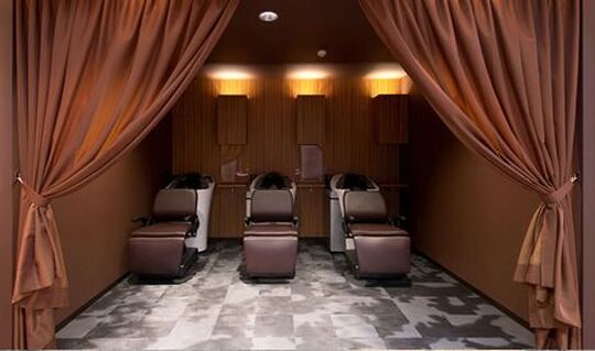 【茨木市駅】≪保障給最大月36万円≫≪フリー46％／指名51％還元≫≪マンツーマン入客≫≪高品質の薬剤≫フルタイムでも時短でも勤務OK！高収入も可能な体制です！「ReSET 茨木店（リセットイバラギテン）」からスタイリスト（美容師）の求人☆★