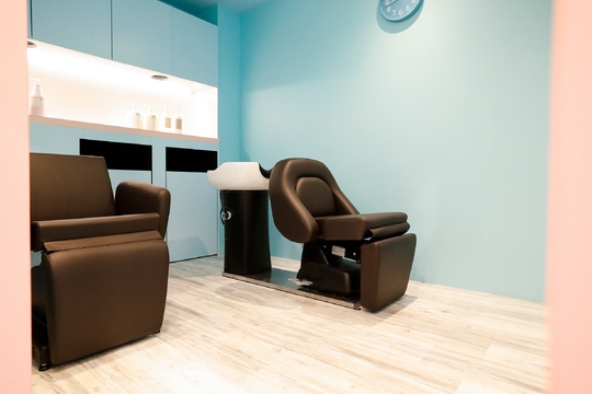 【大塚駅前】≪フリー40％／指名50％還元≫≪土日休みOK≫≪勤務時間の相談OK≫業務委託が初めてでも安心のサポート体制！美容師の経験を活かして活躍できる環境です！「Agu hair lynx 大塚店（アグヘアーリンクスオオツカテン）」からスタイリスト（美容師）の求人★☆