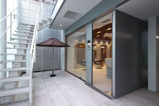 【元町】≪月給22万円≫≪社会保険完備≫≪完全週休2日制≫毎週土日いずれか休み！単価1万円以上の高級ヘアサロンだからこそ、丁寧な接客を得意とする方には必見です！「HEMEL（ヘームル）」からアシスタント（美容師）の求人☆★☆