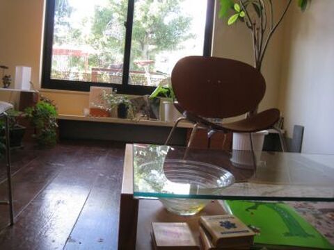 【枚方市】★新卒生限定★イチからでも、丁寧に教えていただける環境が整っています！こだわりは、髪に優しい高濃度炭酸水による施術メニュー♪アットホームなサロンで成長して、デビューを目指しませんか まるでカフェのようなお洒落サロンtotoka hairからアシスタント(美容師)の求人☆★☆