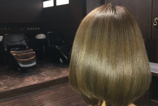 【新木曽川】≪入客チャンスあり≫≪社会保険完備≫≪有給休暇10日〜≫ヘアケアに特化した高単価サロン。抜群の新規集客で毎月たくさんの新規客が来店。入客チャンスあり！！美容師として一緒に成長していきませんか “CharmantBeautyClinic（シャルマンビューティークリニック）”からスタイリスト（美容師）の求人☆★