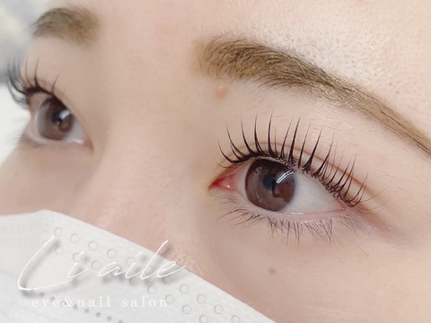 【谷町九丁目】≪自由出勤≫≪土日祝休みも柔軟に対応！≫≪正社員・業務委託・パートから選択OK≫レッスンが必要な場合はモデル集めサポートあり！メニュー豊富なトータルビューティーサロン「Li aile eye&nail 上本町（リエルアイアンドネイルウエホンマチ）」からアイリスト（まつげエクステ・まつげパーマ・アイブロウ）の求人☆☆