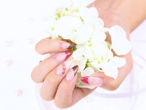 【草津】実働8時間☆社会保険完備☆早番は19時退勤☆女性が長く活躍できる会社です♪「KIREI （キレイ ）」からネイリスト（ネイル）の求人★☆★