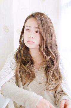 【天満橋】入客チャンス有り！プライベートも充実させながら働いていける環境です！人気商材の扱いもあるので、単価アップも目指せます！「Neo hair（ネオヘアー）」からスタイリスト（美容師）の求人★☆