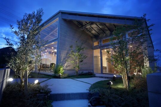 【福津】≪休日数の選択OK・社会保険完備・交通費orガソリン代は全額支給≫毎日の仕事を楽しんでもらいたい！そのために充実した福利厚生を整えています！地域のお客様に長く愛されるトータルビューティーサロン「hair&eyelash CocoAnge 福津店（ヘアアンドアイラッシュココアンジェフクツテン）」からスタイリスト（美容師）の求人★☆