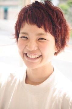 【羽曳野】≪完全週休二日≫≪土日休みOK≫≪社会保険完備≫お客様にもっとオシャレを好きになってもらう！ひとりひとりのお客様を大切にする、カウンセリング重視のサロンです。有名サロンで経験したオーナーから技術を学べます！「un forme（アンフォルム）」からアシスタント（美容師）の求人☆☆