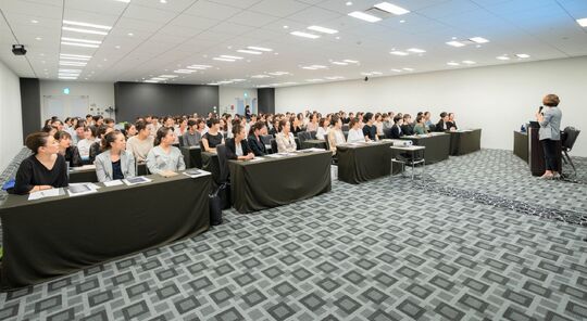 【横浜駅】◆日曜定休・産休育休制度あり・退職金制度あり・社会保険完備◆未経験の方でも安心の研修制度が魅力！地域のお客様に愛されるアットホームなサロン！BEAUTY REVERSE 横浜西口店（ビューティーリバースヨコハマニシグチテン）からエステティシャンの求人☆☆