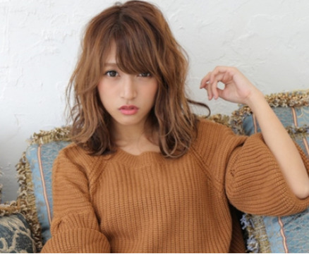 【JR神戸】≪月給28万スタート≫≪社会保険完備≫≪完全週休2日制※土日もOK≫≪毎月1500人以上の来店、新規客は400人以上来店で集客抜群≫福利厚生も充実！稼ぎやすさと、働きやすさが魅力！3つの雇用形態を選択できるのでライフスタイルに合わせて働けます！「CIEL ハーバーランド umie店（シエルハーバーランドウミエテン）」からスタイリスト（美容師）の求人★☆