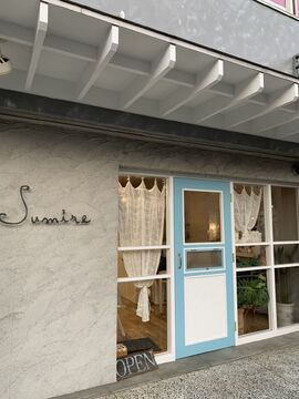 【樟葉】≪時給1300円≫≪日曜定休≫≪週2日以上の勤務からOK≫≪女性のみのサロン≫≪マンツーマン≫落ち着いたインテリアが可愛い！パートスタッフが多いサロン！ママさん美容師も歓迎！！「Sumire（スミレ）」よりスタイリスト（美容師）の求人☆☆