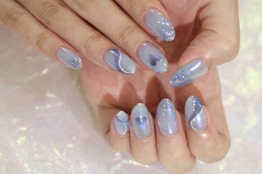 【日本橋】≪未経験OK≫≪髪色・ネイル自由≫≪月9日休み≫未経験でも充実した研修制度があるため安心！上下関係が無く、風通しの良い環境で働きたい方大歓迎！安定した技術力があり、リピーター様多数のサロン「Leonie（レオニー）」からネイリスト（ネイル）の求人☆☆