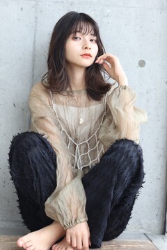 【西宮北口】≪社会保険完備≫≪19時に退社可能≫≪ママさん歓迎≫≪平均単価15000円≫和気あいあいとした雰囲気で、人間関係も良好なサロン！風通しのいい職場で働きたい方にピッタリ！「cher（シェール）」からスタイリスト（美容師）の求人☆★☆