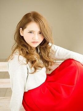 【JR草津駅】≪社会保険完備≫≪入客チャンスあり≫≪パートさんOK≫オープン以来人気が全く衰えないサロンです♪噂を聞きつけて新規のお客様もたくさん来られるので入客チャンスはありますよ♪「Plumeria（プルメリア）」からスタイリスト（美容師）の求人☆★☆