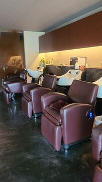 【和泉中央】≪月給22万円以上≫≪月8日休み・有給休暇あり≫≪社会保険完備≫≪19時営業終了で残業なし≫≪引越し費用10万円or寮を選択可能≫安心して長く働いていけるように充実した条件面を整えています！！「Hair Make Chura 和泉中央店（ヘアーメイクチュライズミチュウオウテン）」からアシスタント（美容師・理容師）の求人☆★